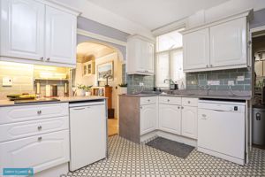 Kitchen- click for photo gallery